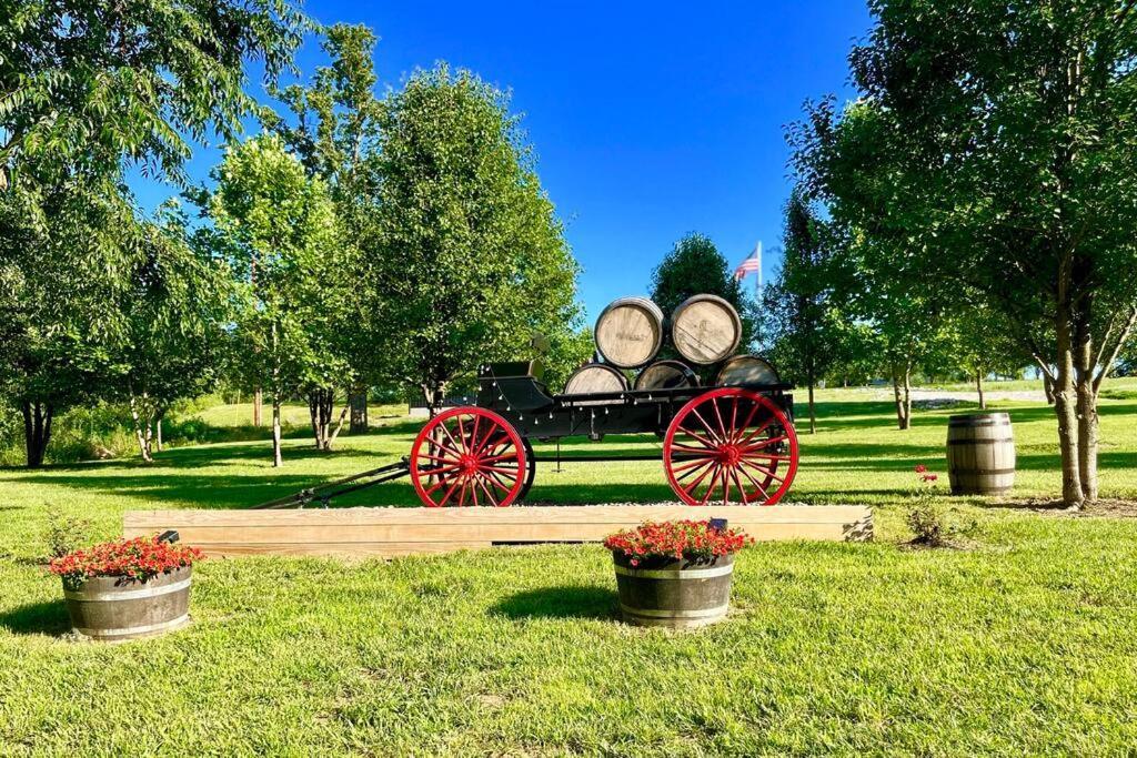 #4 Kentucky Bourbon Trail Bourbon Barrel Cottages Lawrenceburg Exteriör bild